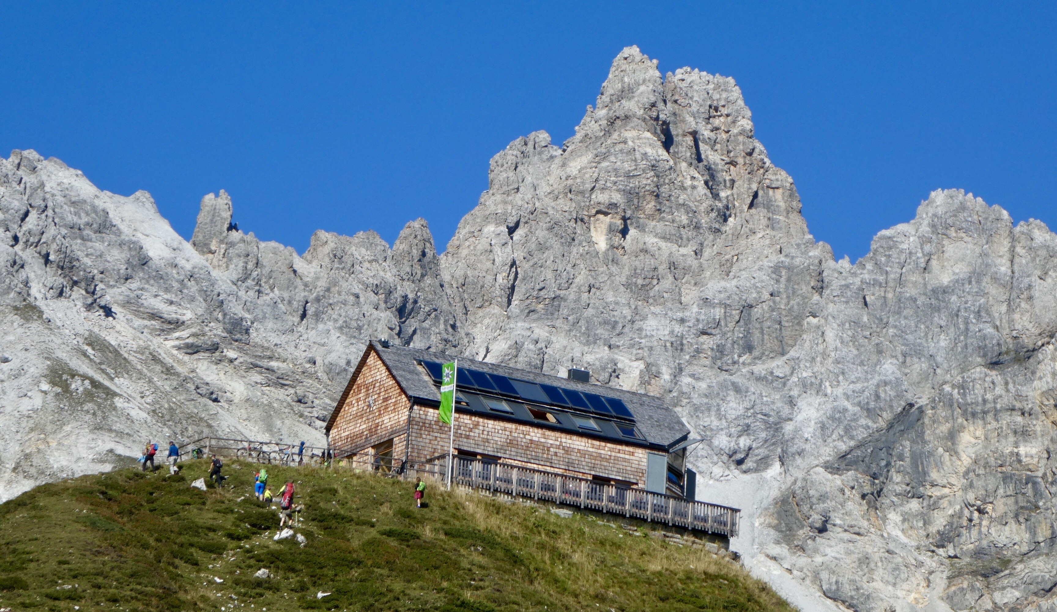 Die Franz Fischer-Hütte (Foto: P. Pileschnegger